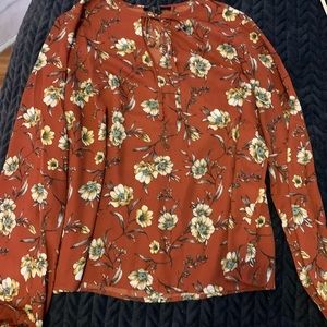 Long sleeve floral top